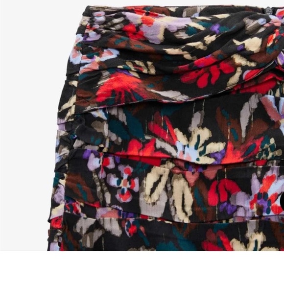 NWT Zara High Waisted Mini Skirt Black & Red Floral Print Ruffles in size Small - Picture 2 of 10